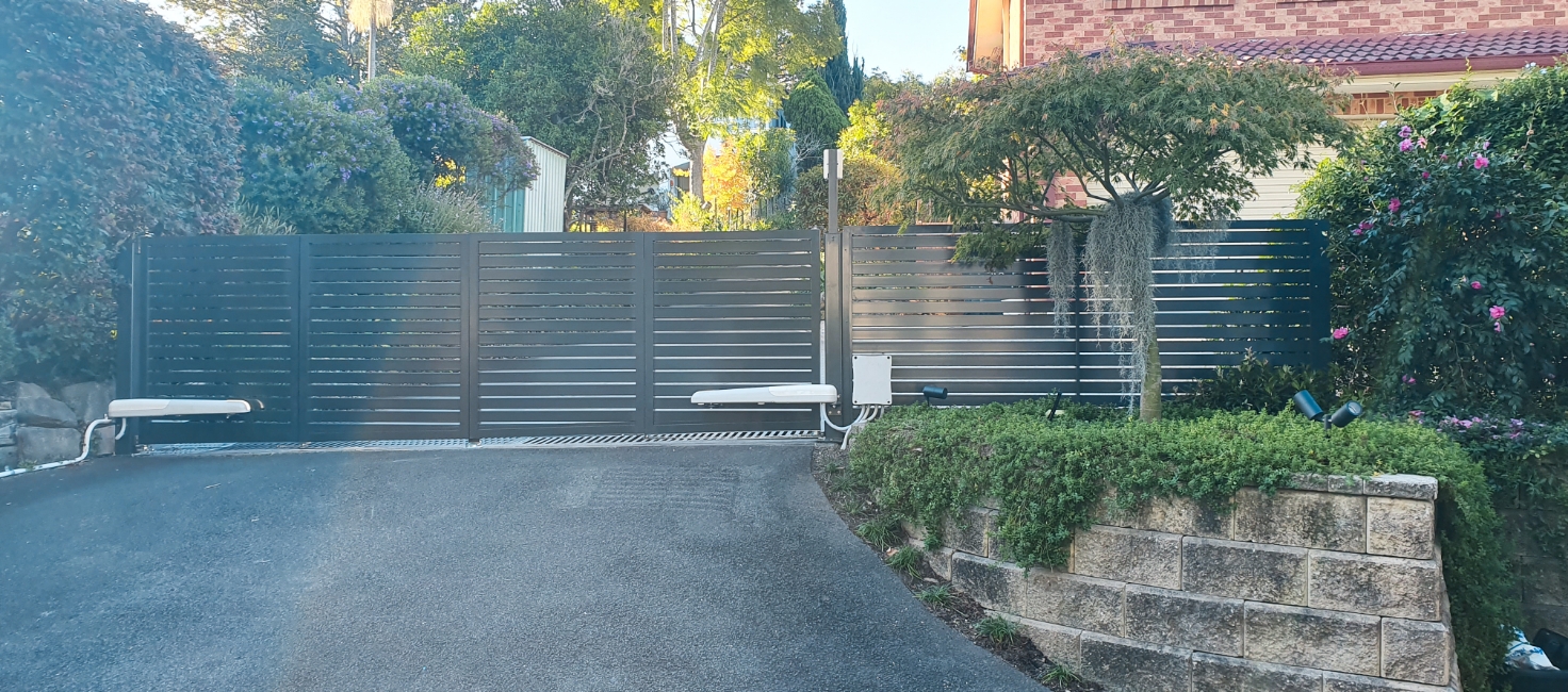 Bi-Fold Swing Gates