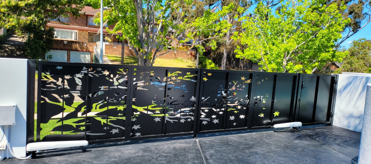 Bi-Fold Swing Gates