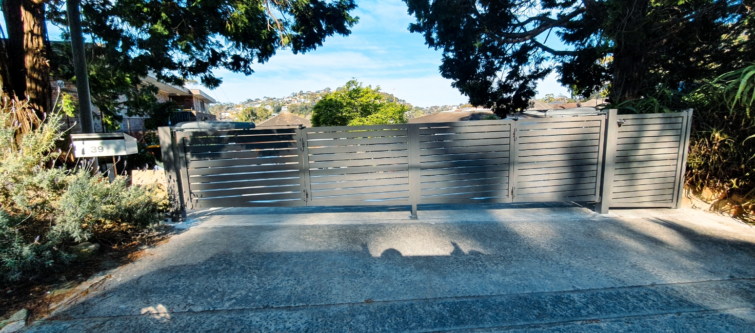 Bi-Fold Swing Gates