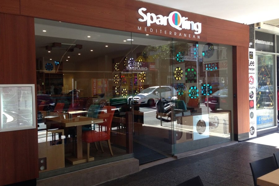 sliding-door-system-sparqling-restaurant-big-1